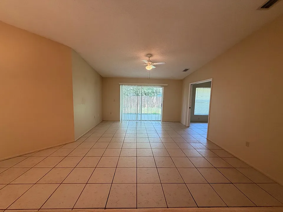 4008 Palau Dr