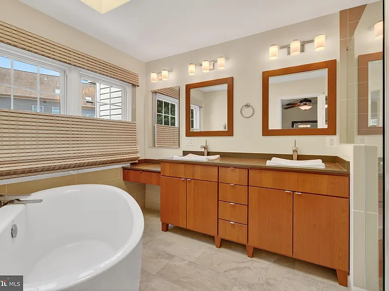 6635 Dunwich Way — Photo 20