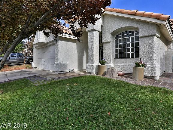 3rd image of 9224 Sun Rose Ave