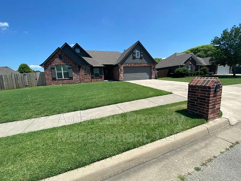 5312 Charleston Dr — Photo 37