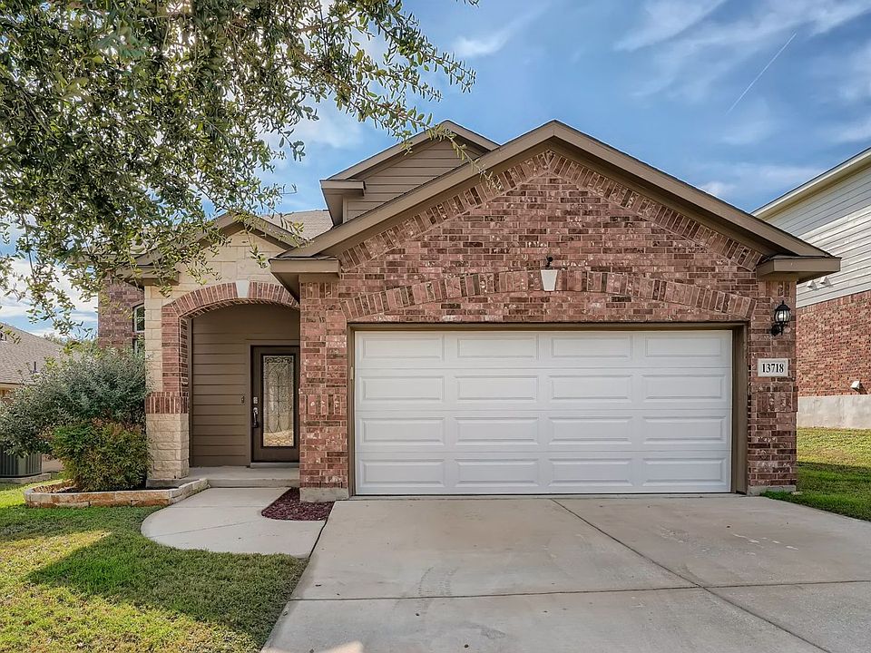 1st image of 13718 Firenze Pl