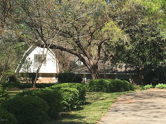 2nd image of 16324 Lake Dr W