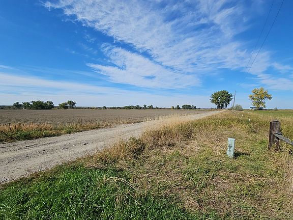4th image of 146 1st St