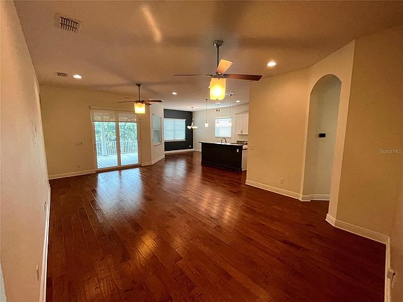 3rd image of 4645 Helena St NE