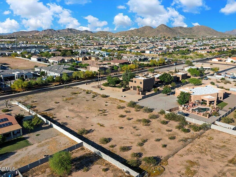 1st image of 9819 W CALLE LEJOS -- #0