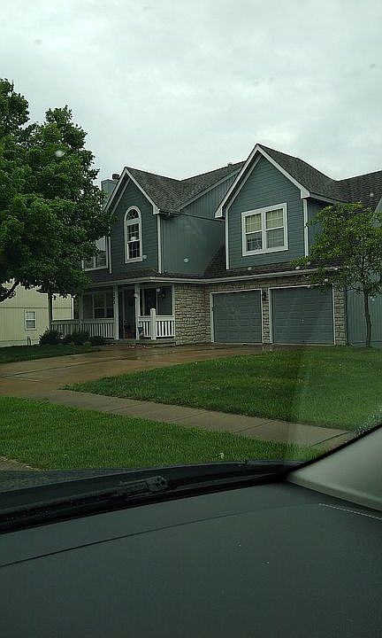 1st image of 303 SW Longhorn Dr