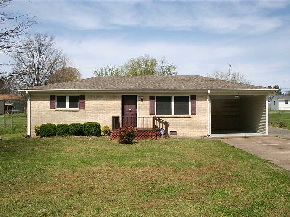 1st image of 816 Hollow Creek Dr