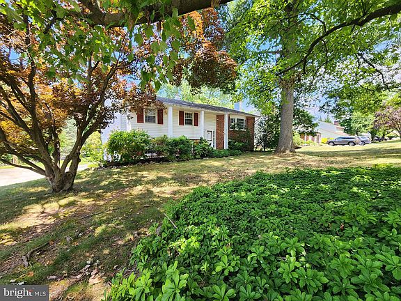 2nd image of 68 S Forge Manor Dr