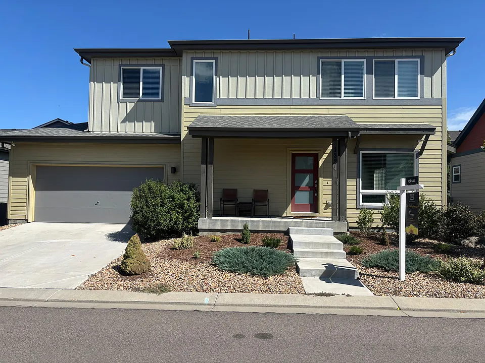 1324 Country Ct