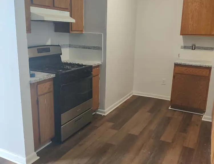 891 N 41st St — Photo 3