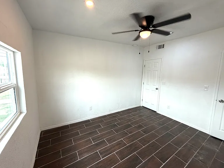 5951 Griems Ct #G — Photo 10