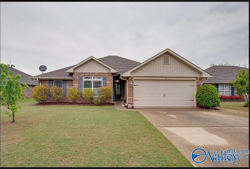 1st image of 211 Healey Dr