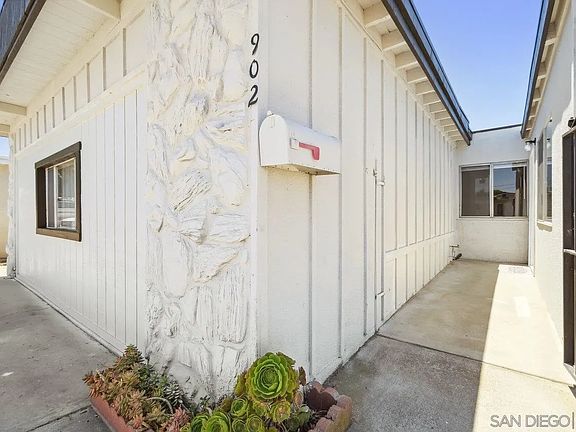 5th image of 902 Granger St