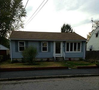 50 Ballston Ave, Pawtucket, RI, 02861