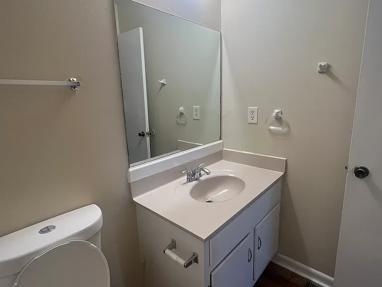 3260 Highpoint Ct — Photo 9