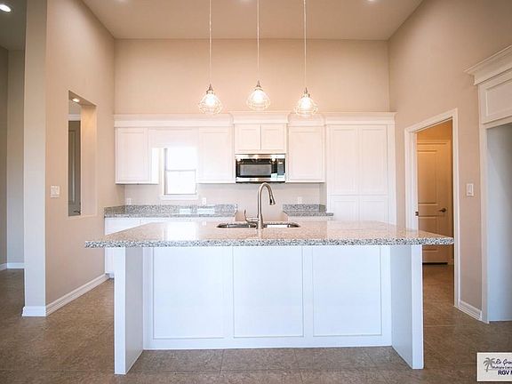 5th image of 8810 Pink Flamingo St