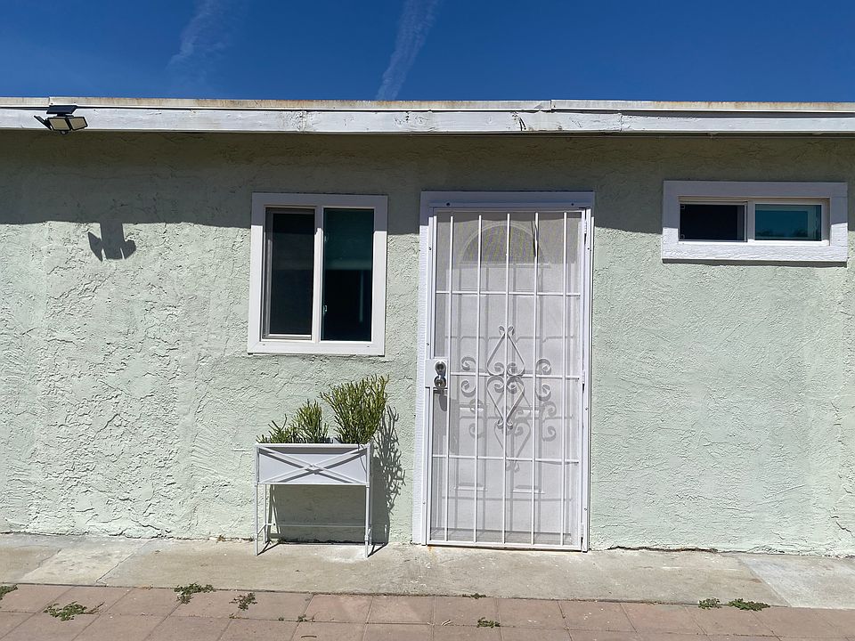 1st image of 5442B Santa Margarita St #B