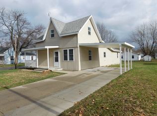138 N Lincoln St, Olney, IL 62450