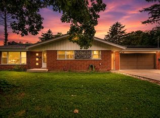 10718 S Neenah Ave, Worth, IL 60482