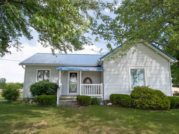 8370 N 100 W, Wawaka, IN 46794