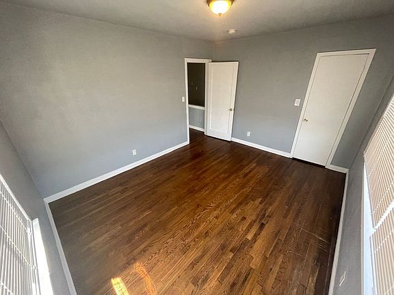 3rd image of 1921 NE 25th St #1