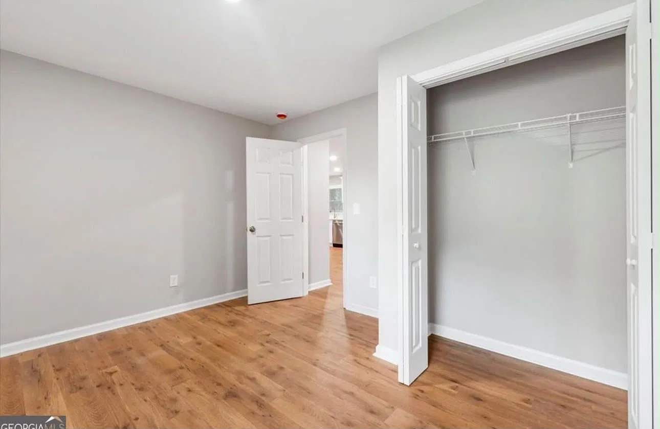 3 bed, 1250 sqft, $2,450 — Photo 2