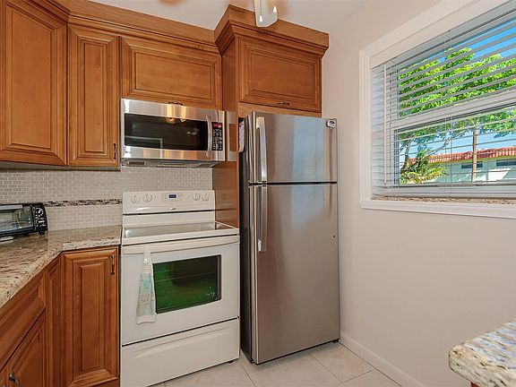 5th image of 3431 NW 50th Avenue #104