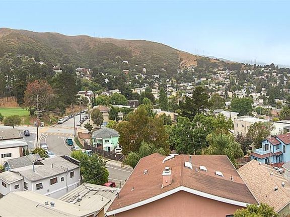 2nd image of 234 Santa Clara St