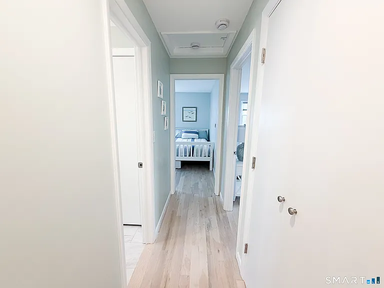 945 E Broadway — Photo 11