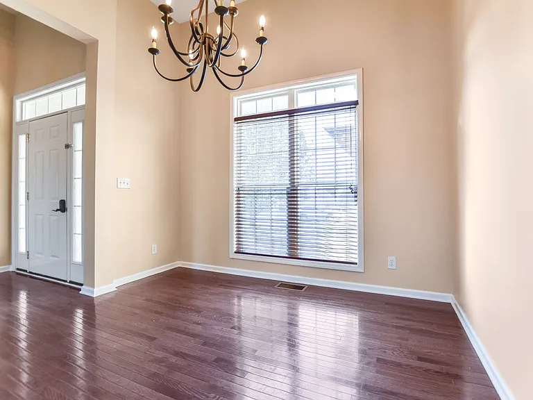 3886 Stella Dr — Photo 3