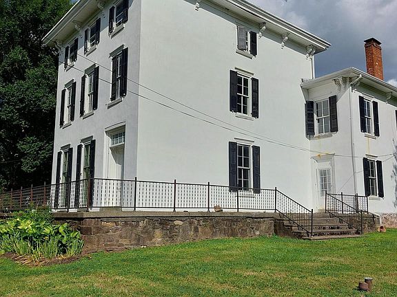 2nd image of 1272 Pawlings Rd
