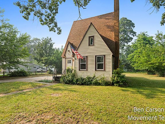3rd image of 2164 Letart Ave