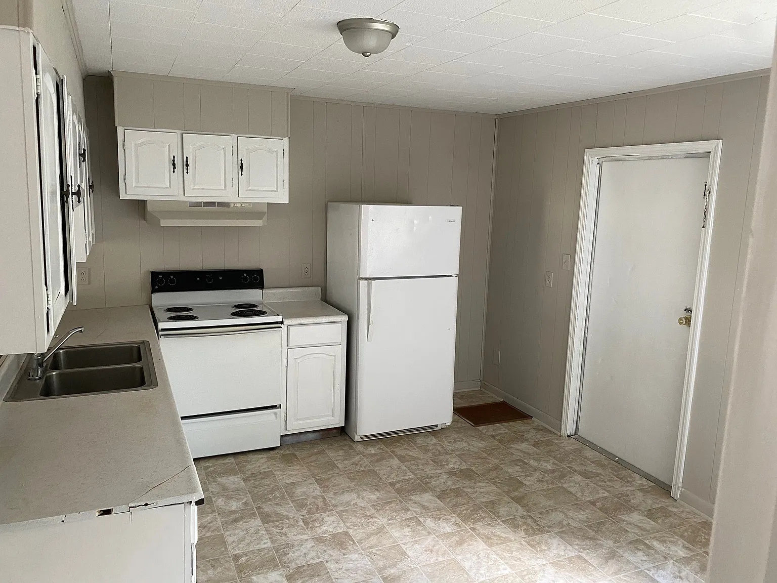 2 bed, 800 sqft, $900 — Photo 2