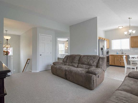 4th image of 2298 Antoinette Way