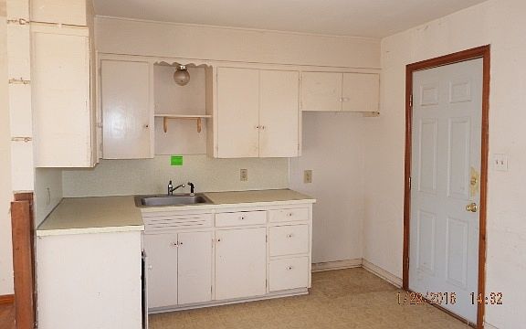 3rd image of 1711 NW Lindy Ave