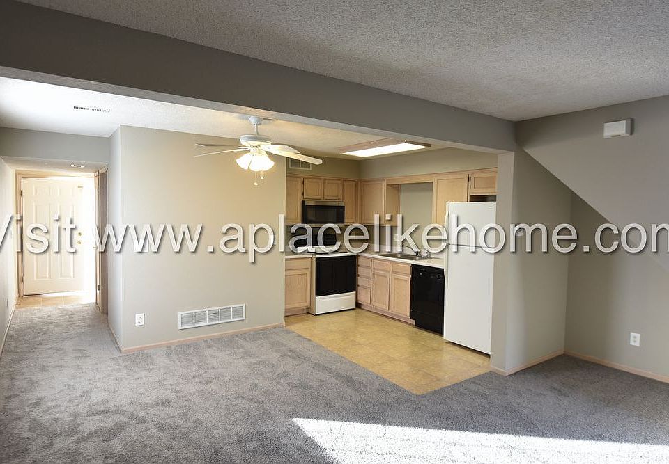 1st image of 201 NE Dogwood St APT A
