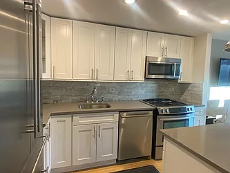 Rented by R New York