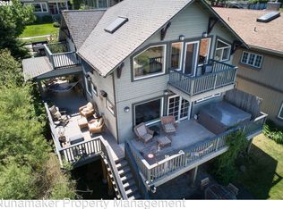 916 Columbia St, Hood River, OR 97031