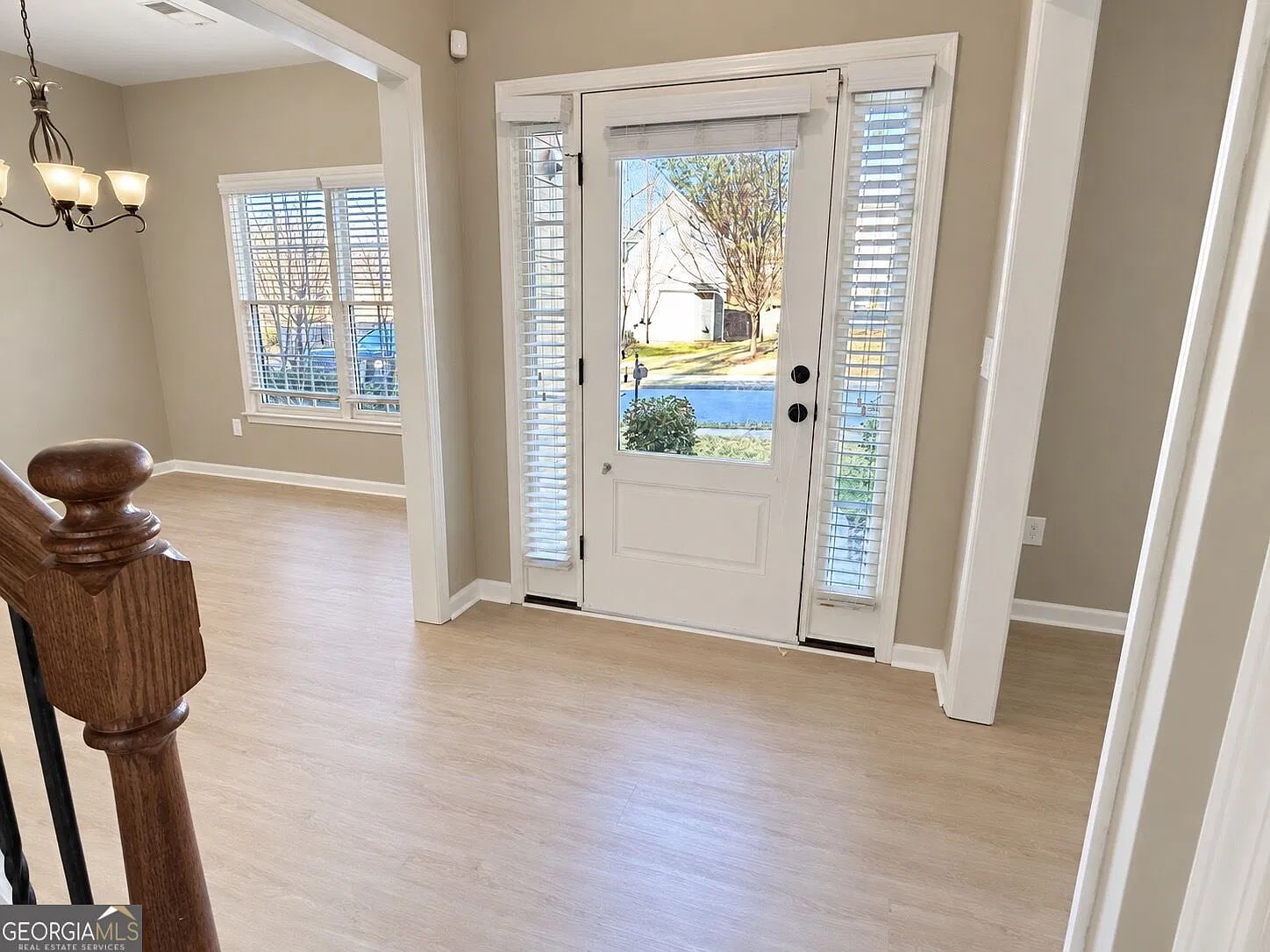 4 bed, 2.5 bath, 2271 sqft, $2,125 — Photo 2