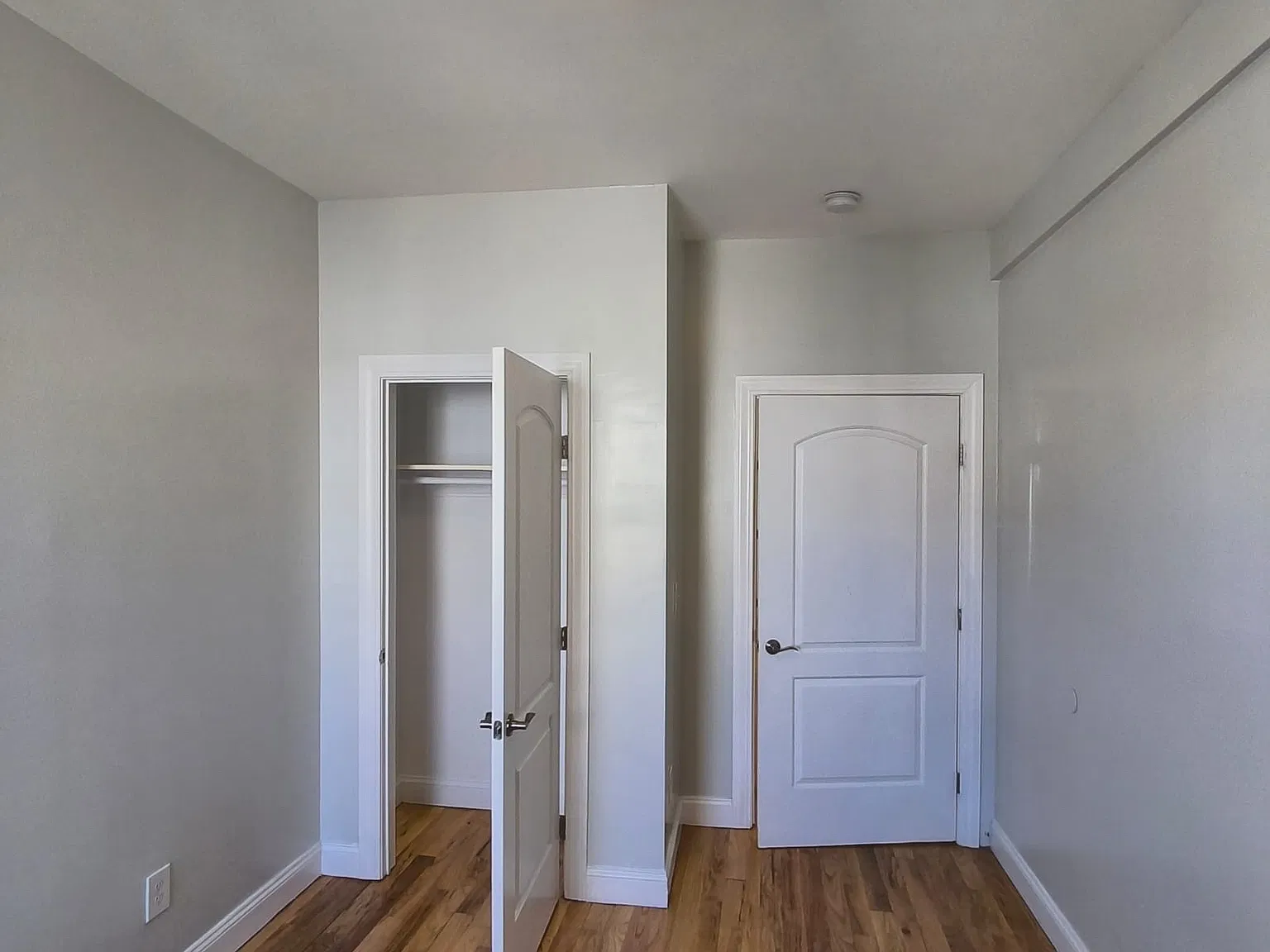 1 bed, 850 sqft, $1,900 — Photo 4