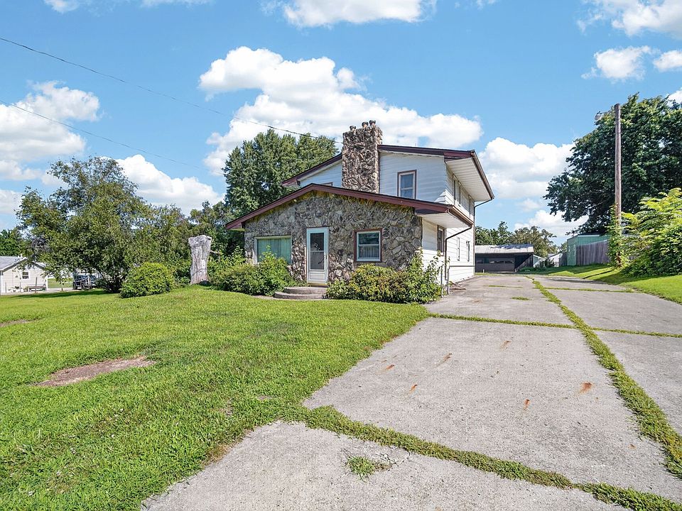 1st image of 440 NE 46th Pl
