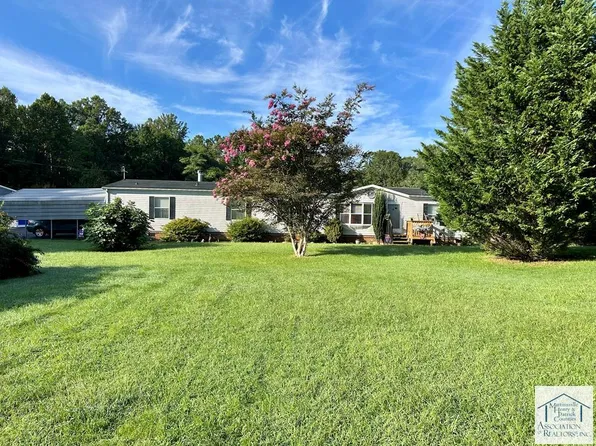 1463 Wayside Rd, Stuart, VA 24171