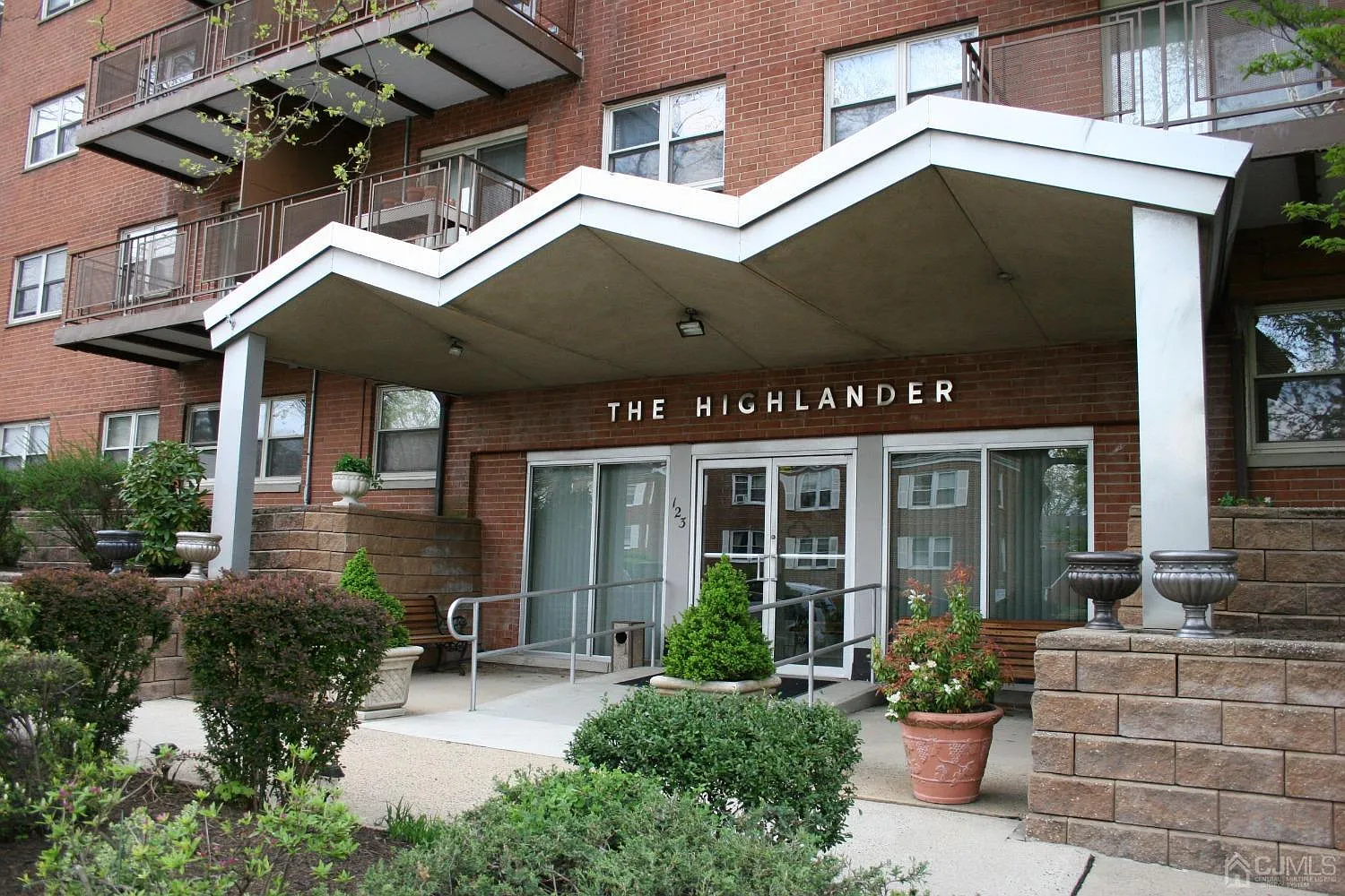 1 bed, 1.0 bath, 955 sqft, $2,200 — Photo 2