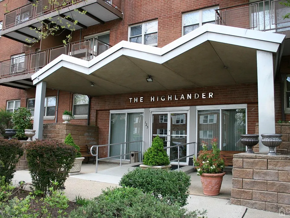123 S Adelaide Ave #2C