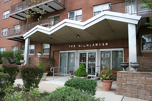 123 S Adelaide Ave #2C Photo 1