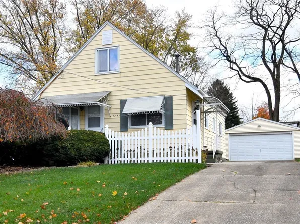 1541 Hyde Park Ave, Akron, OH 44310