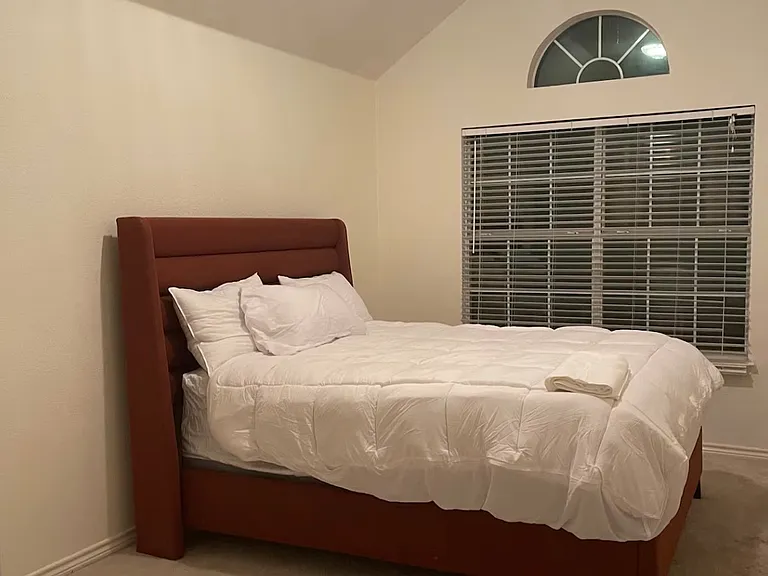 5231 Kathryn Dr — Photo 11