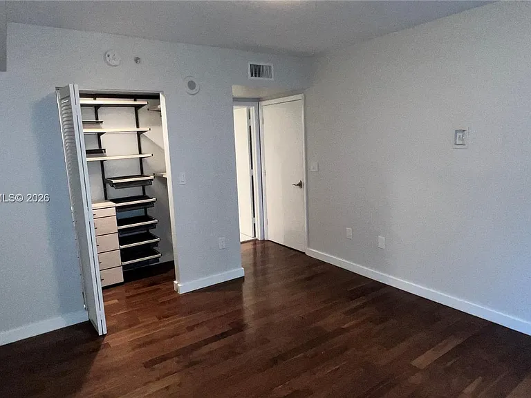 31 SE 5th St #411 — Photo 19
