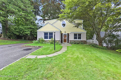 6 Halsey Dr Photo 1