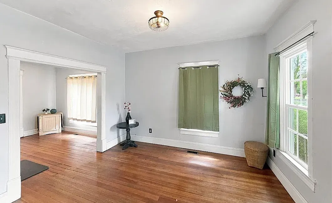 3 bed, 1005 sqft, $1,850 — Photo 4